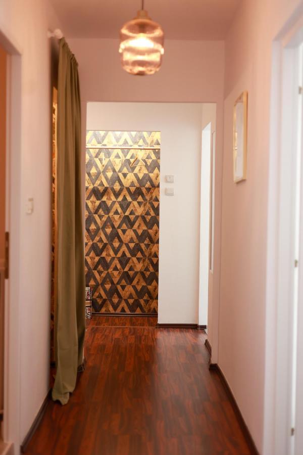 Ferienwohnung La Bloc - At The Block Bukarest Exterior foto